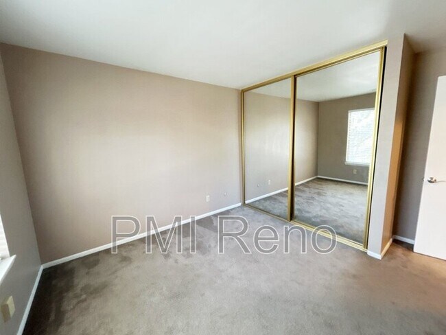 Building Photo - 1555 Foster Dr