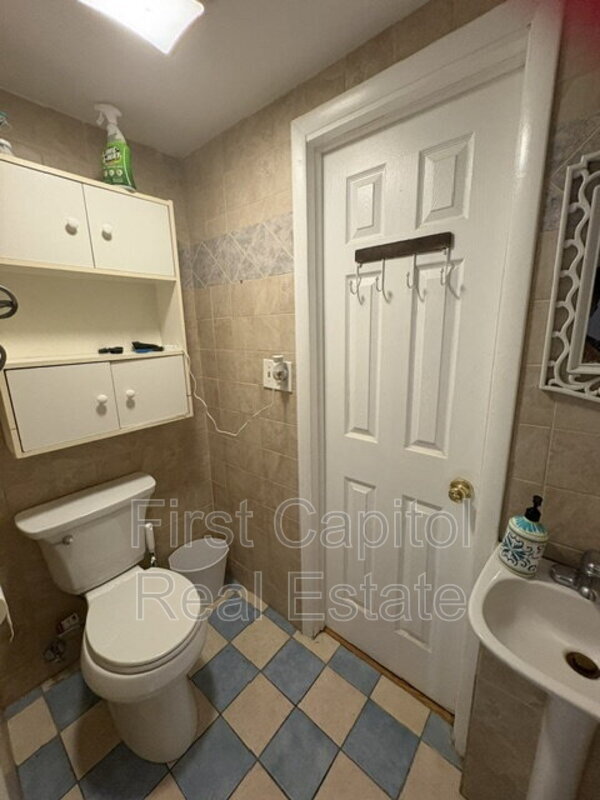 Building Photo - 2860 Southwick Dr