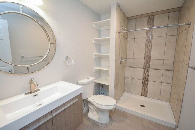Building Photo - Gorgeous 4br home on nice lot with no backyard neighbors!