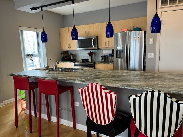 Building Photo - 1222 Chicago Ave