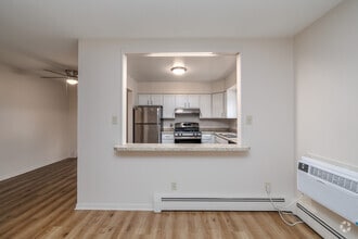 Interior Photo - Brentwood Village Apartments