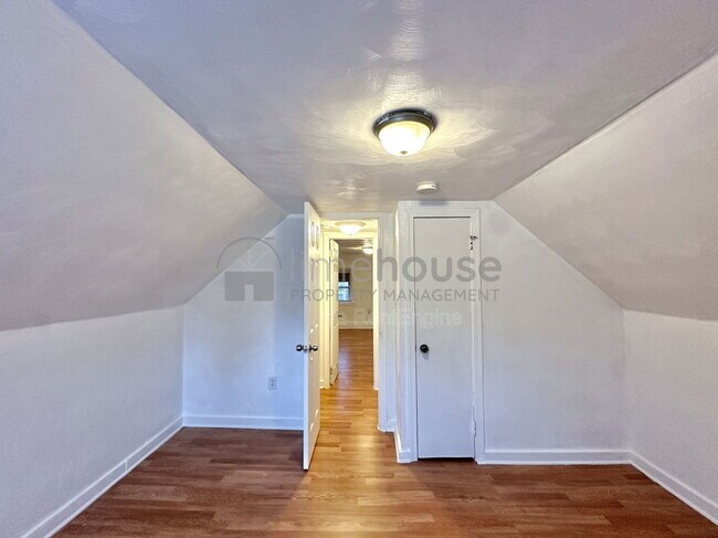 Building Photo - 3428 Thomas St