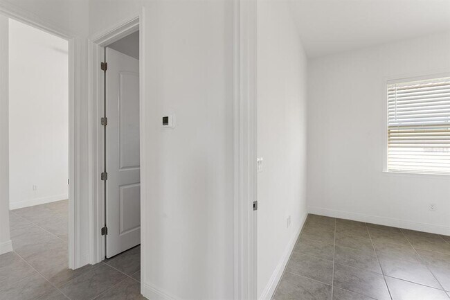 Building Photo - 9732 Bucklow Hill Dr