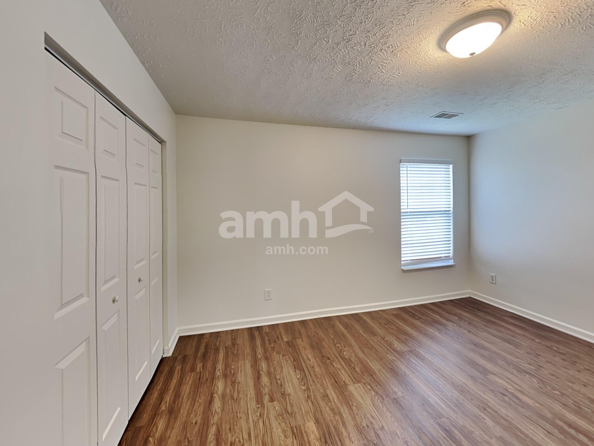Building Photo - 604 Blossom Hill Dr
