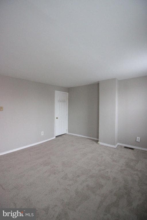 Building Photo - 3501 Chestnut Ave