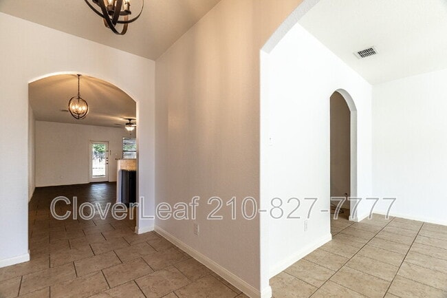 Building Photo - 8003 Oxbow Way