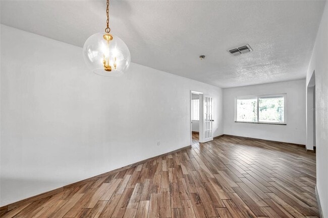 Building Photo - 125 5th Ave N