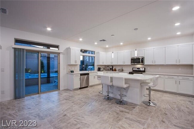 Building Photo - 8307 Red Lily St