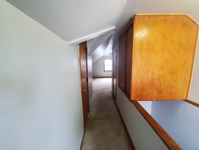 Building Photo - 16108 Edgewood Ave