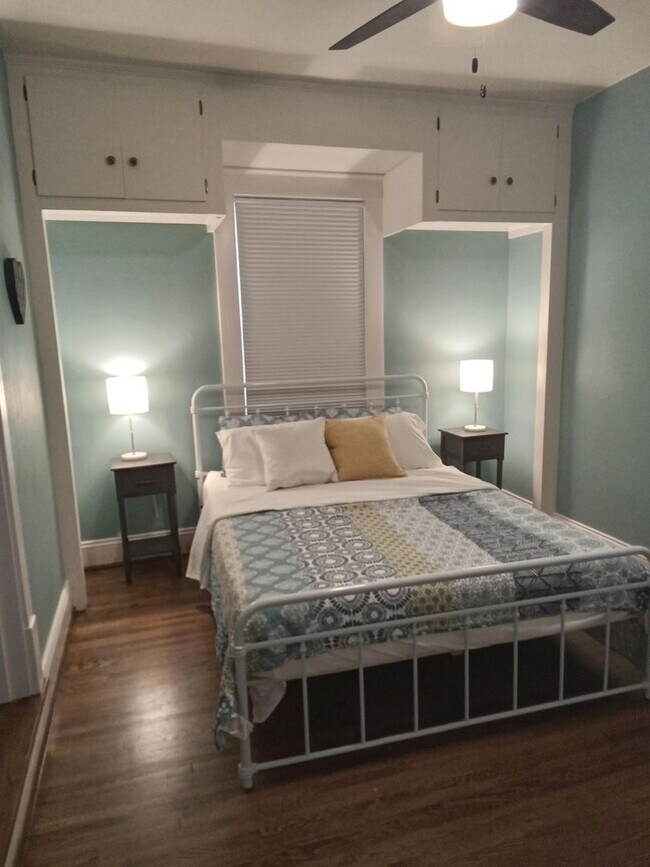 Building Photo - Fully Furnished Home Just Minutes From LU