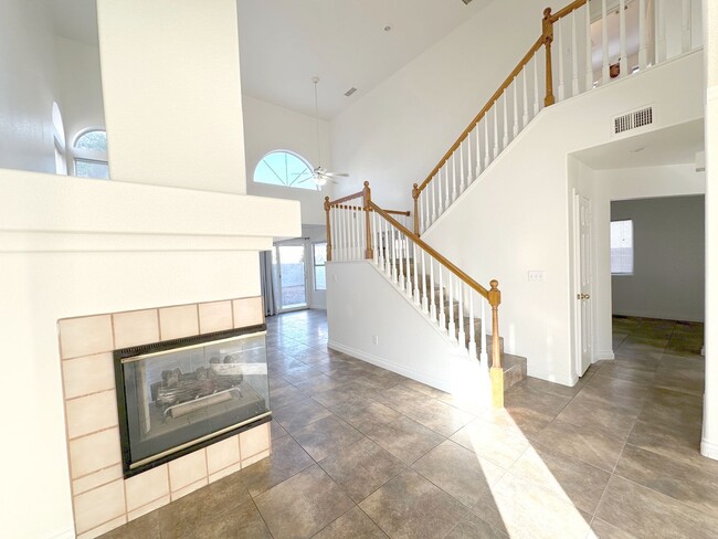 Building Photo - Beautiful Newly Renovated SW Las Vegas Hom...