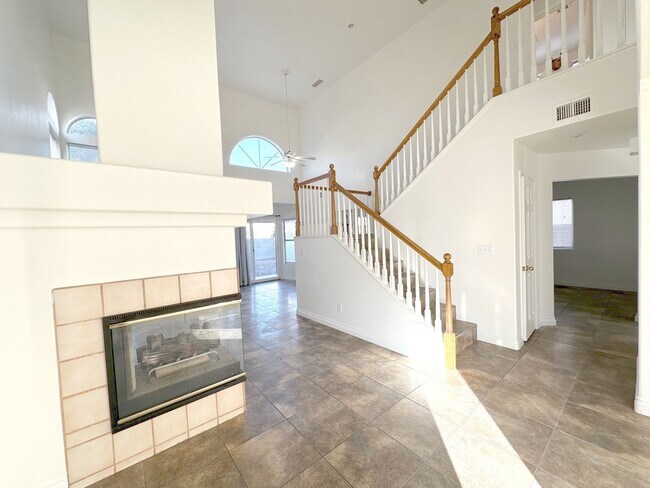 Building Photo - Beautiful SW Las Vegas Home. 3 Beds 3 Full...