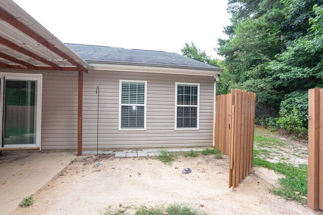 Building Photo - 6053 Sanibel Dr