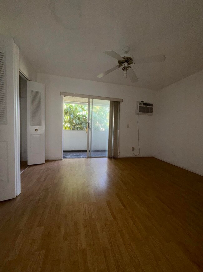 Building Photo - 152 Berkshire G