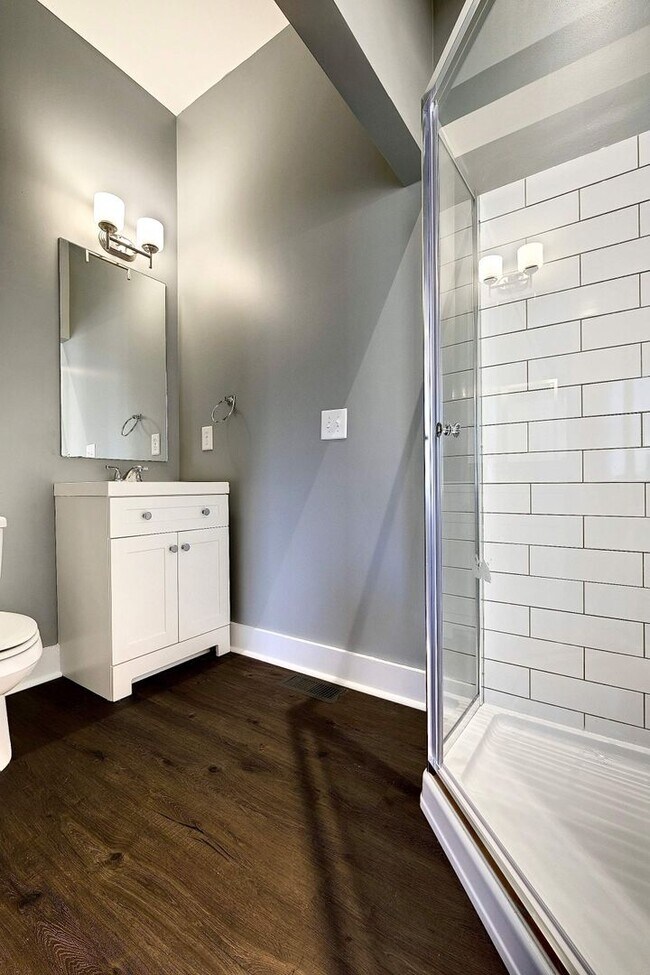 Building Photo - EAST NASHVILLE - FOUR BEDROOM Historic Home with amazing views of Nashville Skyline!