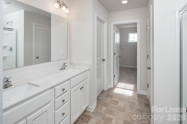 Building Photo - 1014 Hanover Crossing Dr