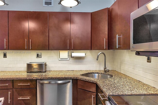 Building Photo - 1200 West Ave