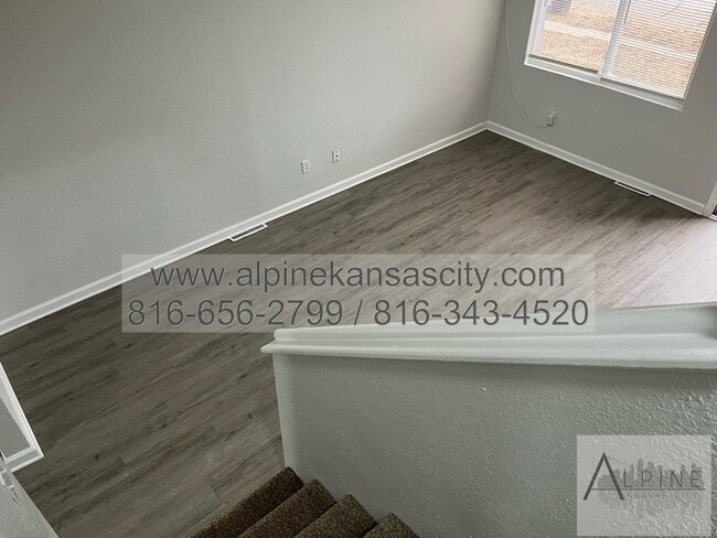 Building Photo - Updated Duplex, Fort Osage School District