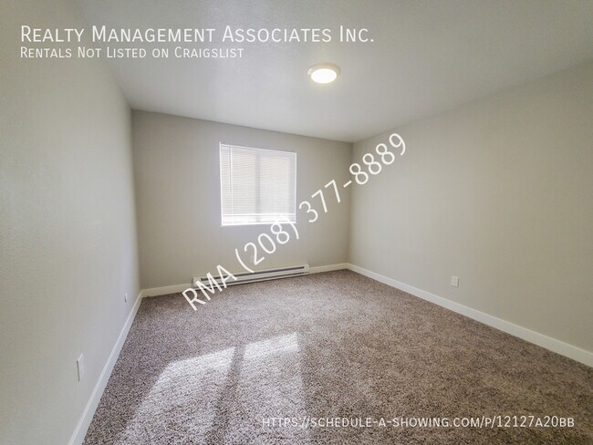 Building Photo - 438 W Idaho Ave