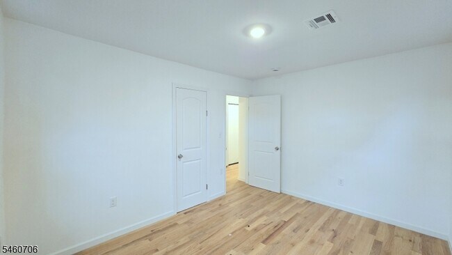 Building Photo - 76 Baldwin Pl