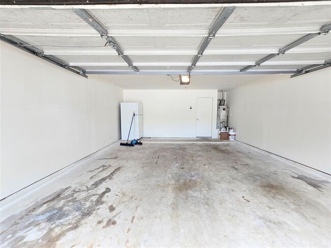 Building Photo - 22911 Twisting Maple Ct