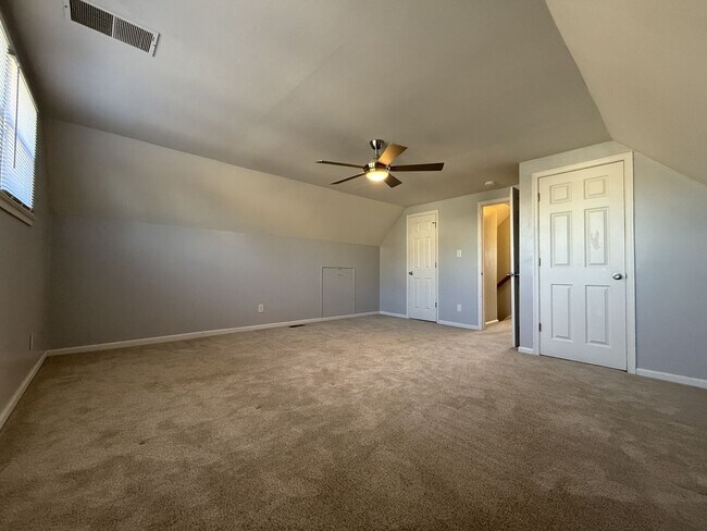 Building Photo - Tastefully Updated 4 Bedroom Home.