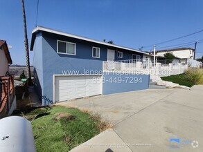 Building Photo - 3BR/2BA RENOVATED HOME w/ BEAUTIFUL VIEW, ...