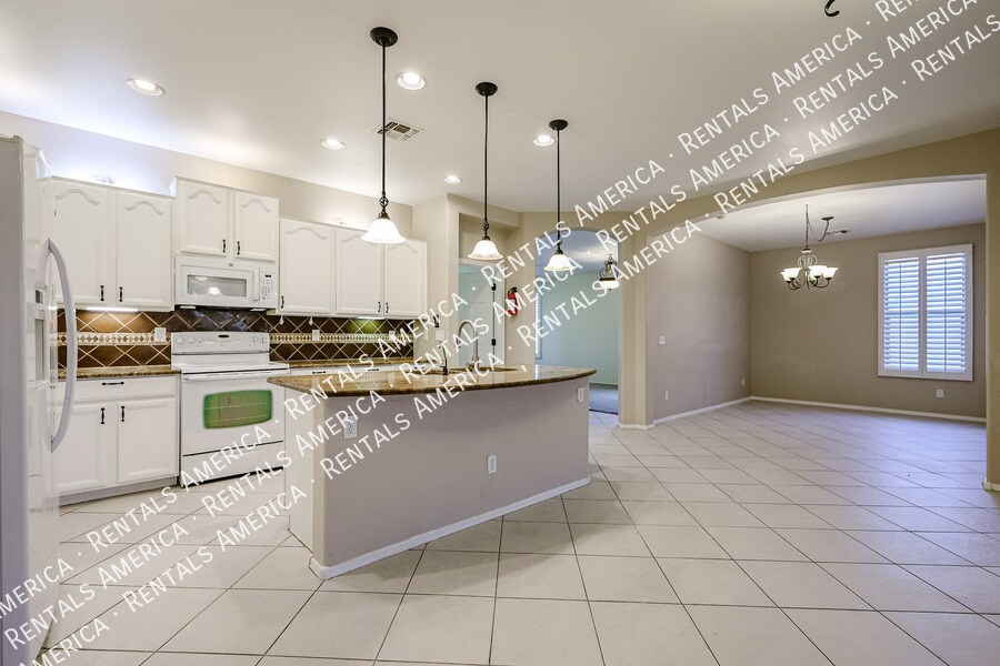 Building Photo - 30984 N Obsidian Dr