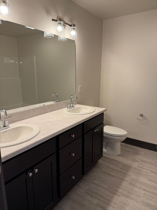 Building Photo - Brand New 3 Bed 2.5 Bath with double attac...