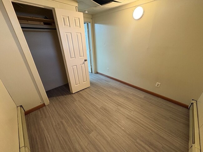 Building Photo - Centrally Located 3 bedroom home