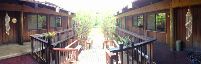 Building Photo - Very private, gated, mostly furnished Maui...