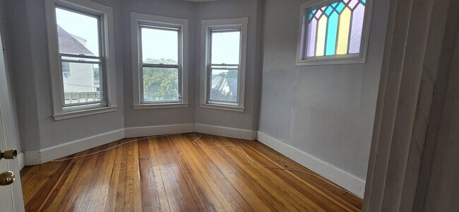 Building Photo - 6 Beede Ave