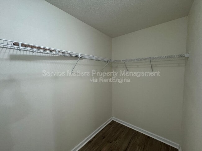 Building Photo - 254 Cottage View Dr