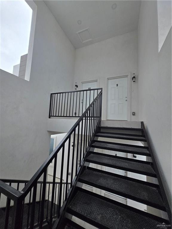 Building Photo - 13 Magdalena St