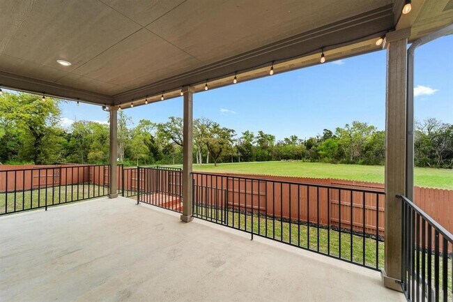 Building Photo - 416 Gabrielle Anne Dr