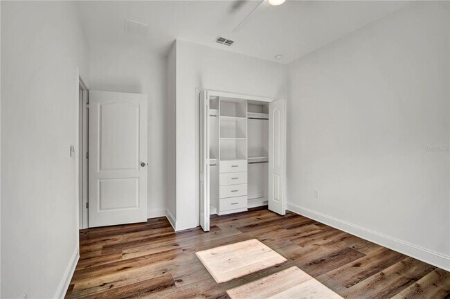 Building Photo - 15539 Murcott Blossom Blvd