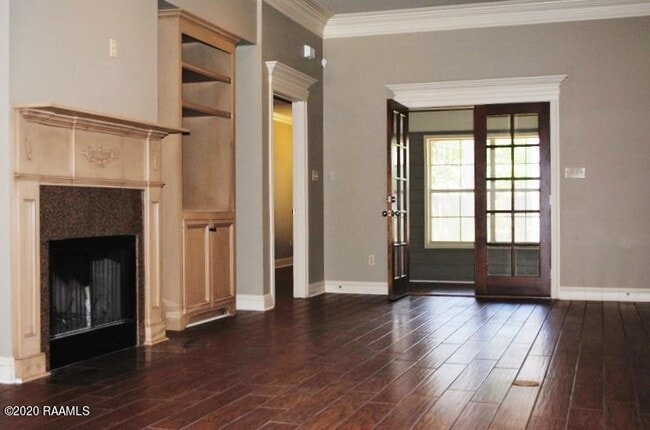 Building Photo - 131 Fanny St