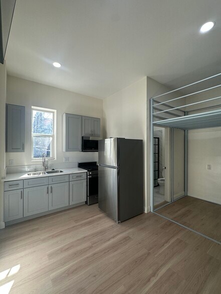 Building Photo - 1223 Elden Ave