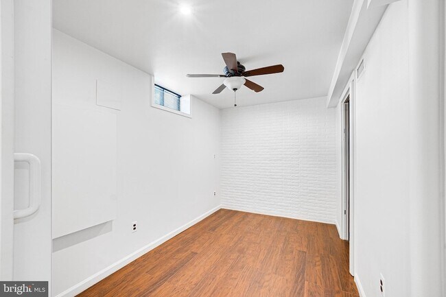 Building Photo - 17515 Sabrina Terrace