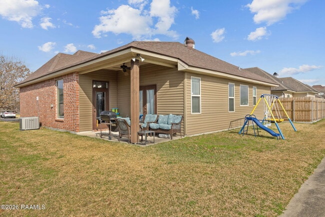 Building Photo - 300 Overbrook Dr