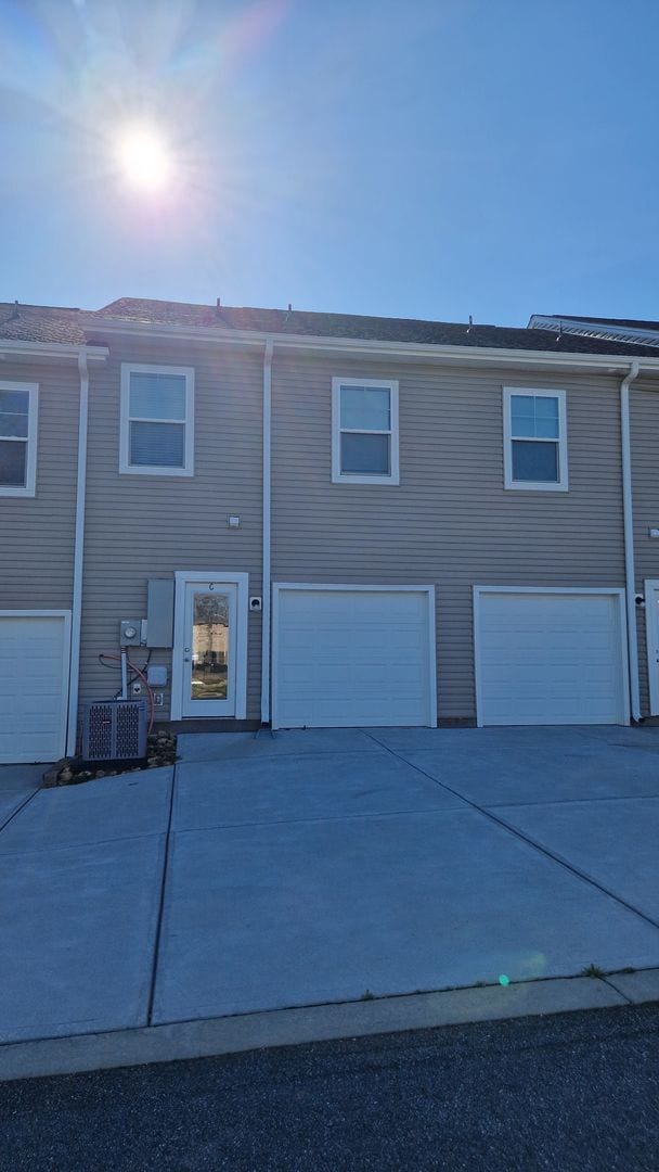 Building Photo - Brand New Townhome | 3 BR/2.5BA | 1-Car Garage | Near Downtown Mooresville