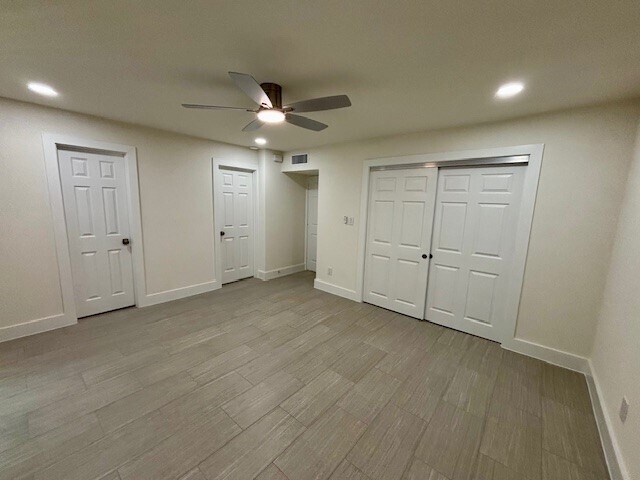 Building Photo - 2121 Fountain View Dr