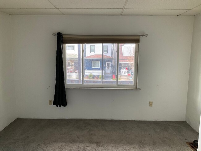 Building Photo - Charming 3-Bedroom 1 bath rental home in H...