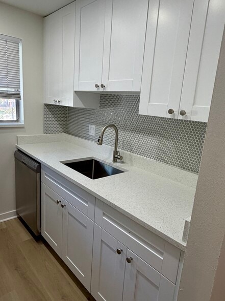 Galley Kitchen - 306 E Ocean Ave