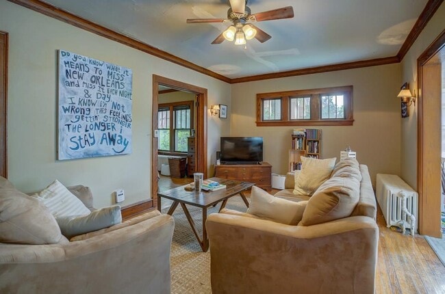 Building Photo - 2652 Milwaukee St