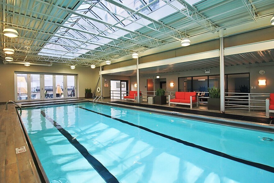 Building Photo - 422 E Ohio St