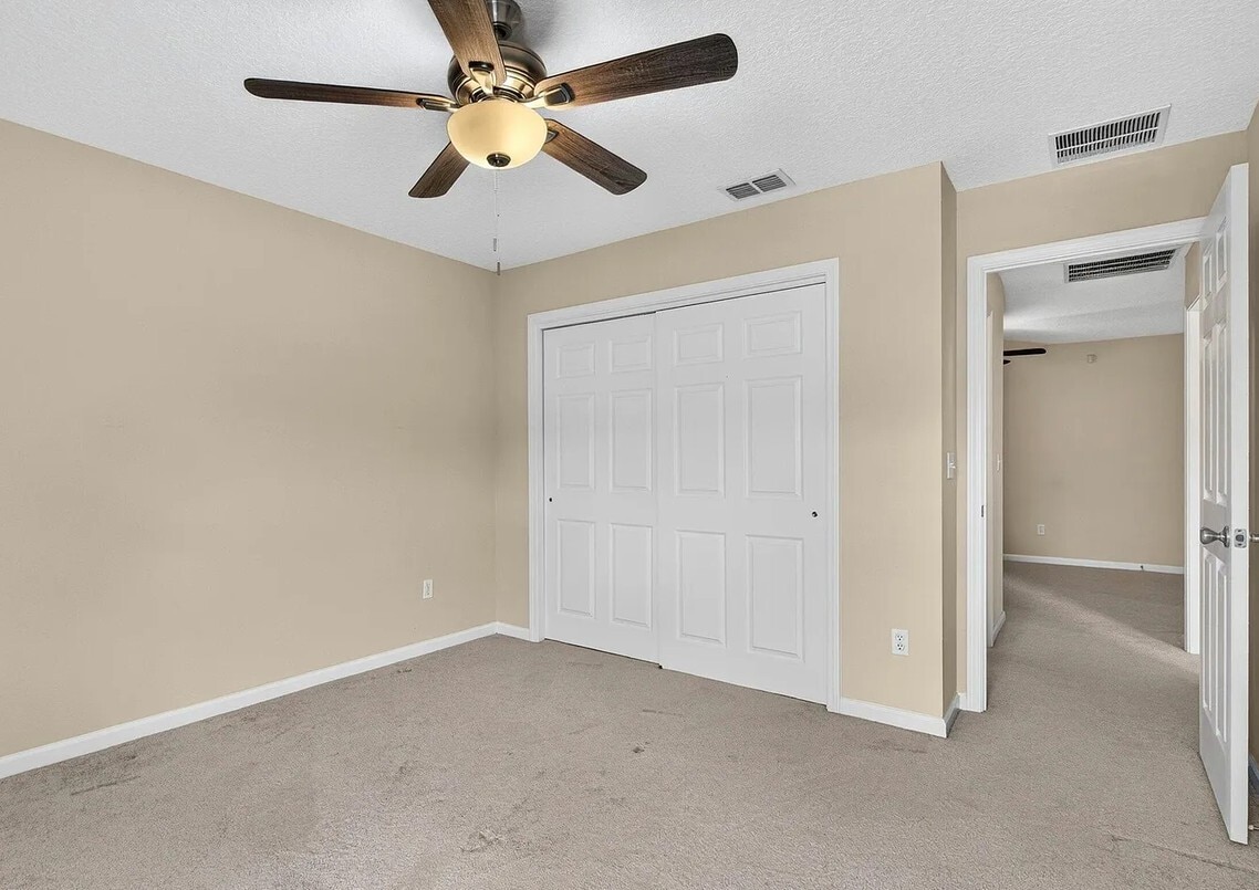 Building Photo - 72 Amistad Dr
