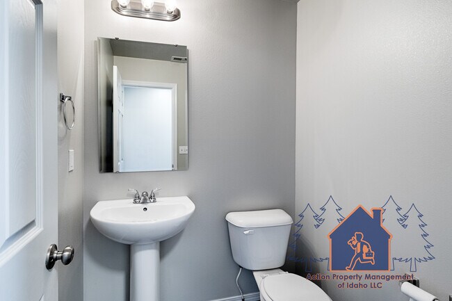 Building Photo - 3181 N Saratov Wy