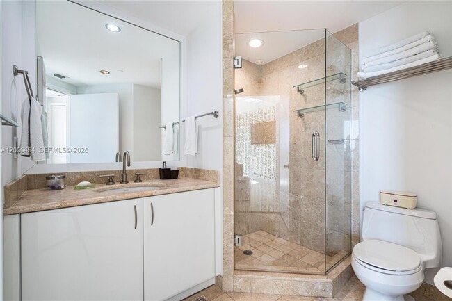 Building Photo - 1331 Brickell Bay Dr