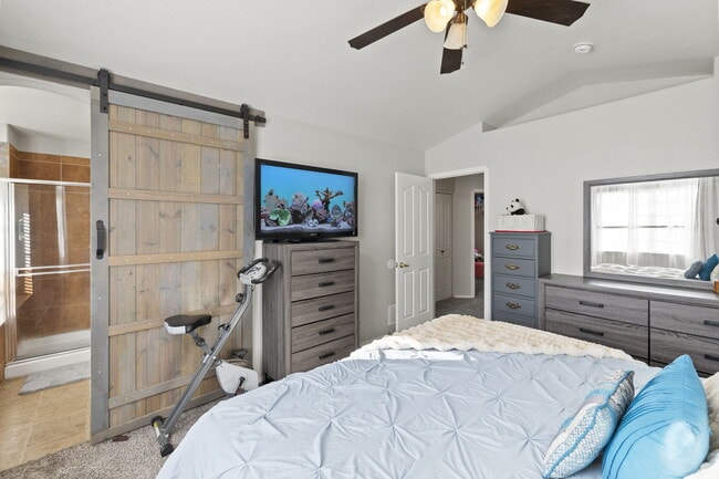 Building Photo - 7038 Ancestra Dr